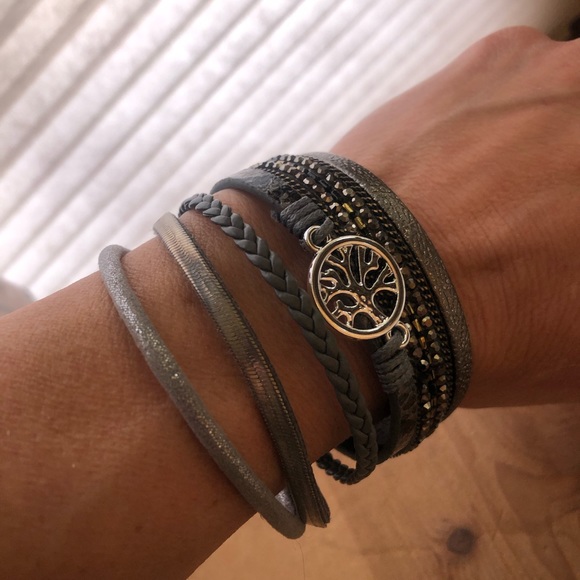 NWT Bracelet. - Picture 4 of 5
